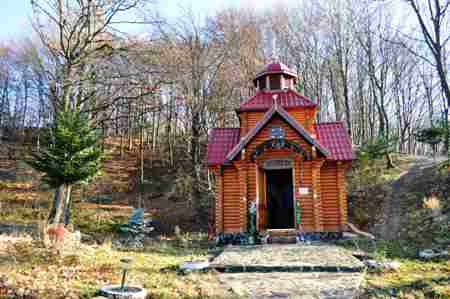 Свято-Михайлівський чоловічий монастир с. Підмихайля Калуського р-ну. Свято-Михайлівський чоловічий монастир с. Підмихайля Калуського р-ну.